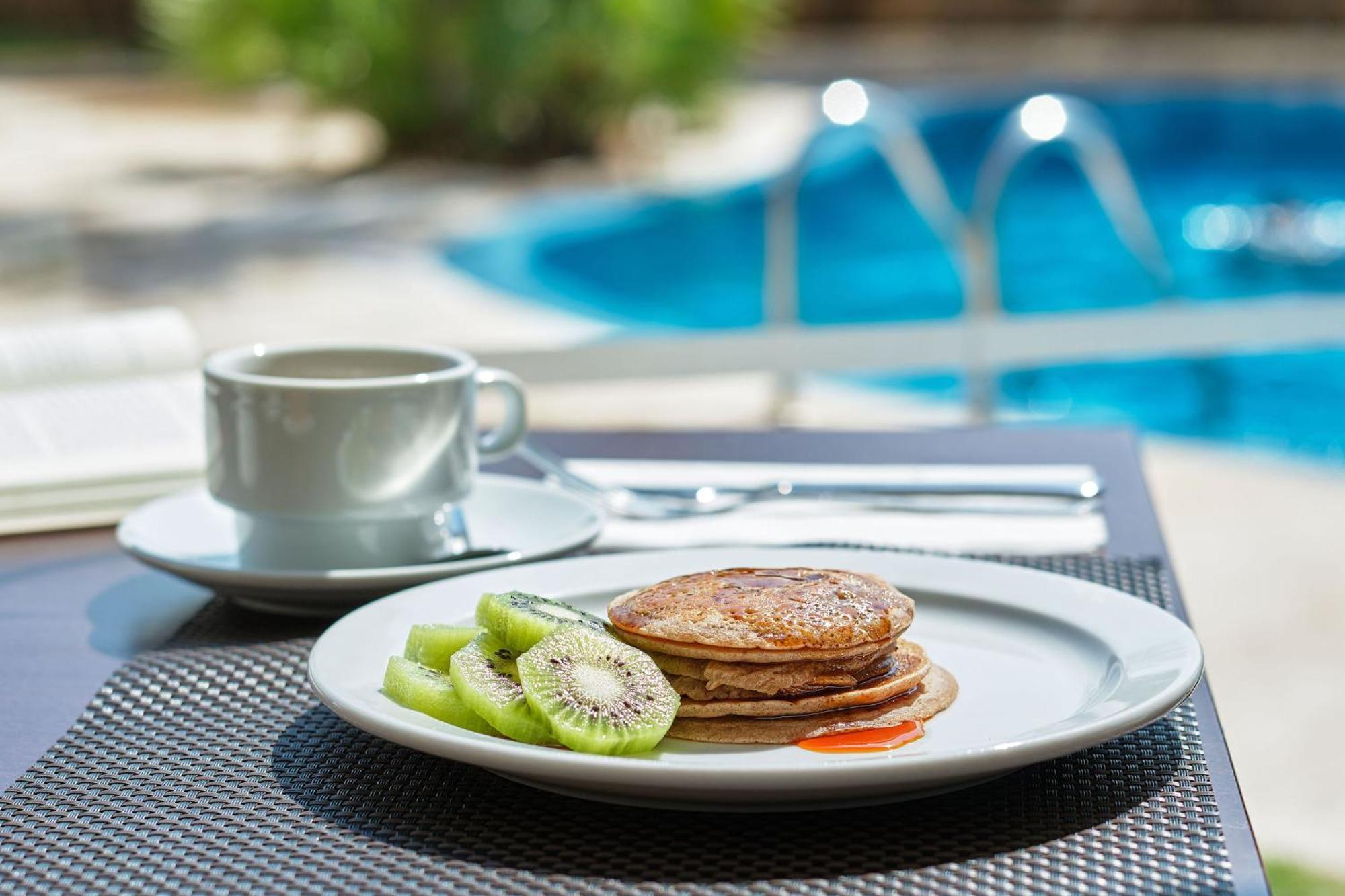 Hotel Illot Suites Кала-Ратхада Екстер'єр фото