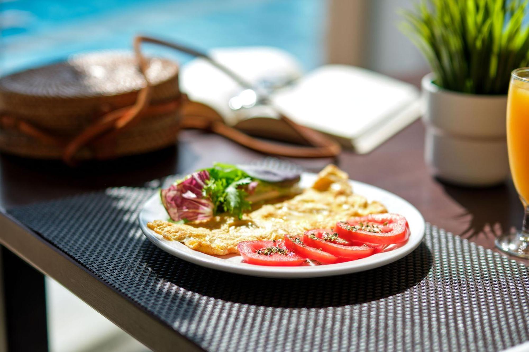 Hotel Illot Suites Кала-Ратхада Екстер'єр фото